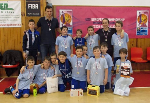 U11 na mezinárodním velikonočním turnaji v Klatovech STŘÍBRNÍ.